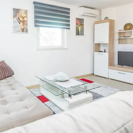 Holiday House Inda